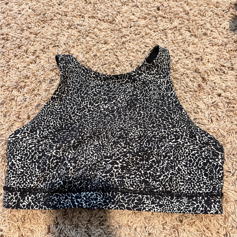 Lululemon High Neck sports bra